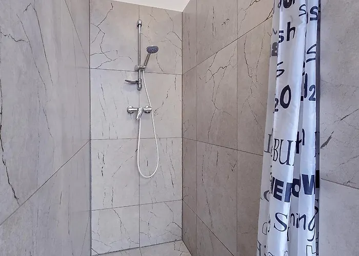 Dizzy Daisy Hostel Vratislav